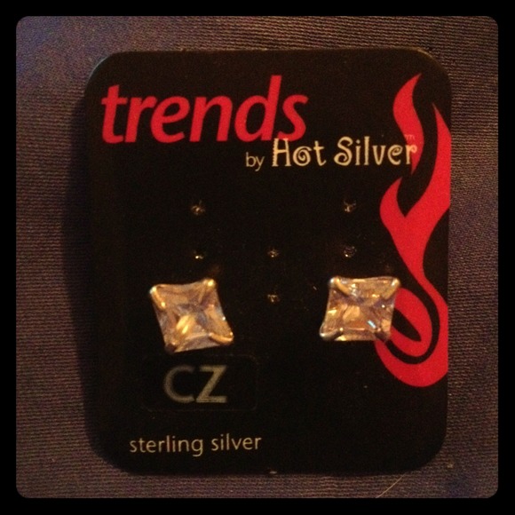 Trends by Hot Silver Studs