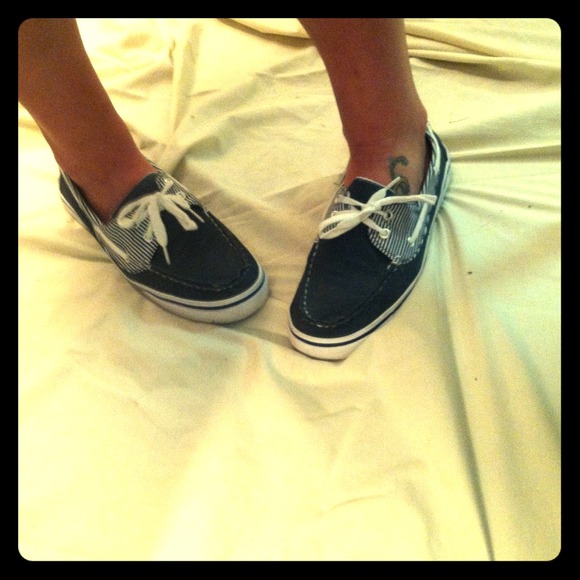 Cute dexter navy stripe boat shoes