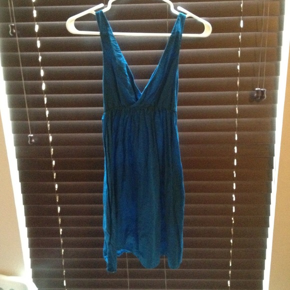 Cotton v-neck dress