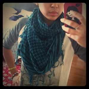 Houndstooth & Hearts Scarf