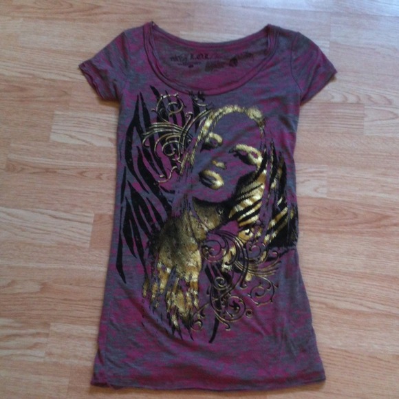 $$Sold$$ Lol vintage gold sparkle long tshirt