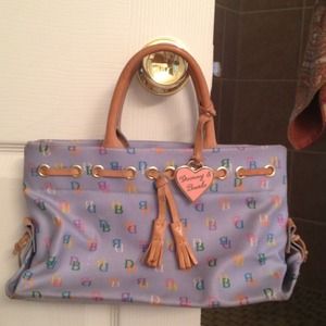 Dooney & Bourke