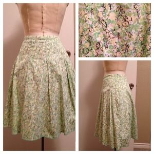 New York & Company Dresses & Skirts - New York & CO Green/Yellow Print Pleated Skirt New York & Company Dresses & Skirts - New York & CO Green/Yellow Print Pleated Skirt