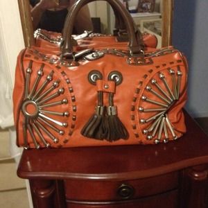 Traded with @jazzyjaxx Nicole lee bag