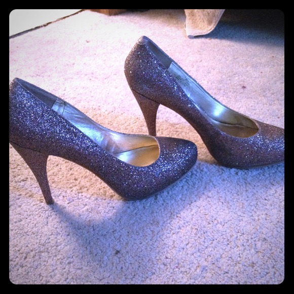 Steve Madden Glitter Pumps