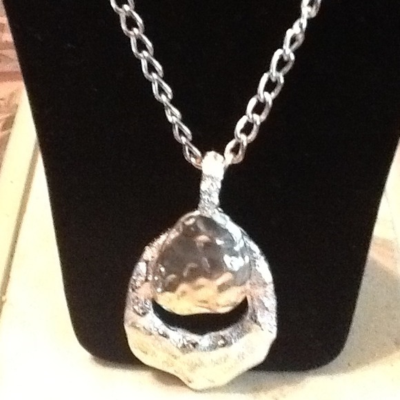Hammered silver necklace
