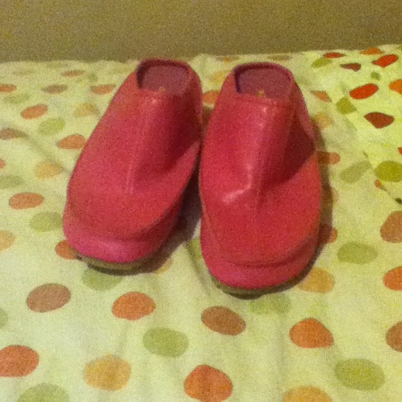 A size 10 in kiss me shoes