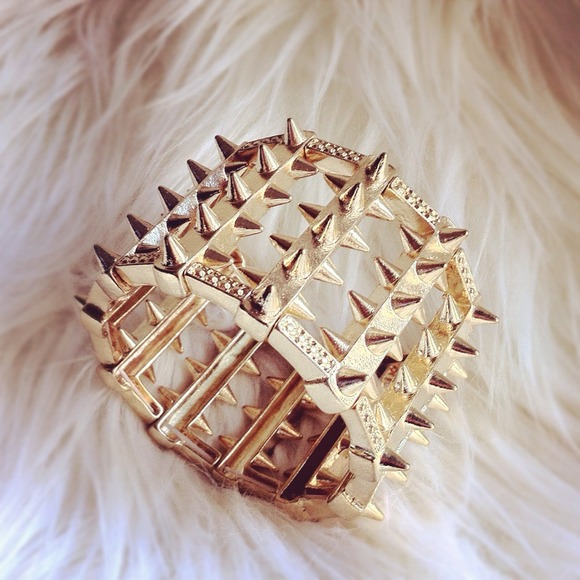 (sold out) ❌Tiny spiked stretch cuff - gold
