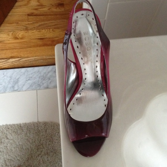 BCBG Shoes - Picture 2 of 4