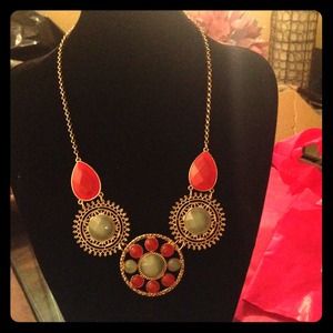 Red & green jeweled necklace