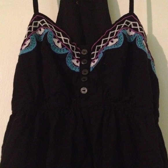 Cute Top!! - Picture 2 of 4