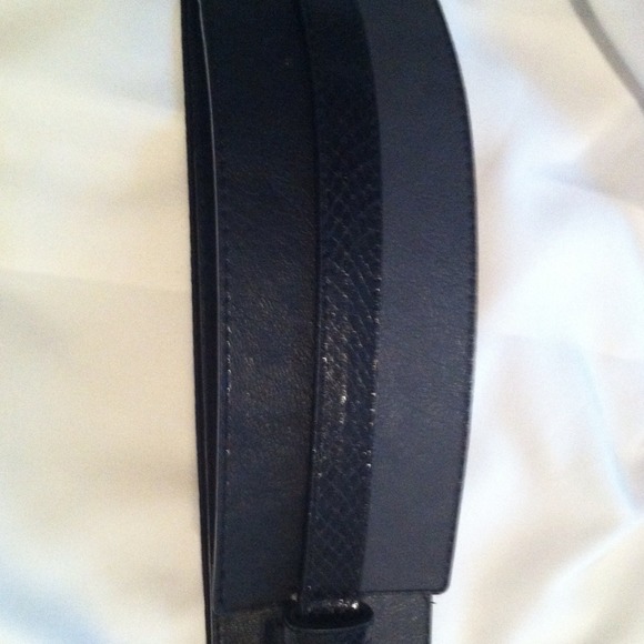 ✋Reserved✋Black & grey toned belt