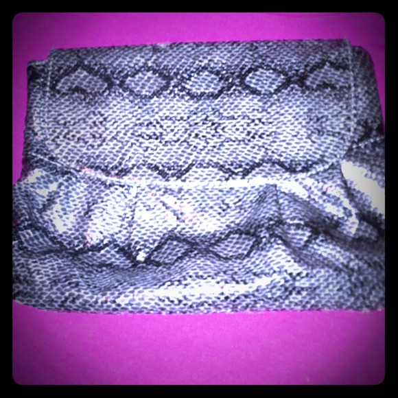 ❌SOLD❌Gray Snakeskin Clutch