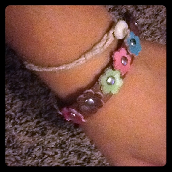 Colorful flower snap bracelet