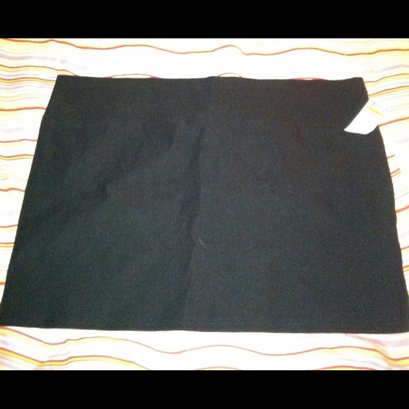❌SOLD❌NWT - plus size Bodycon skirt - black