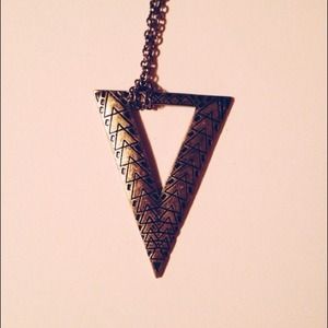 Geometric necklace / triangle
