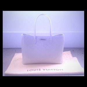 Louis Vuitton Monagram Vernis Wilshire MM Tote