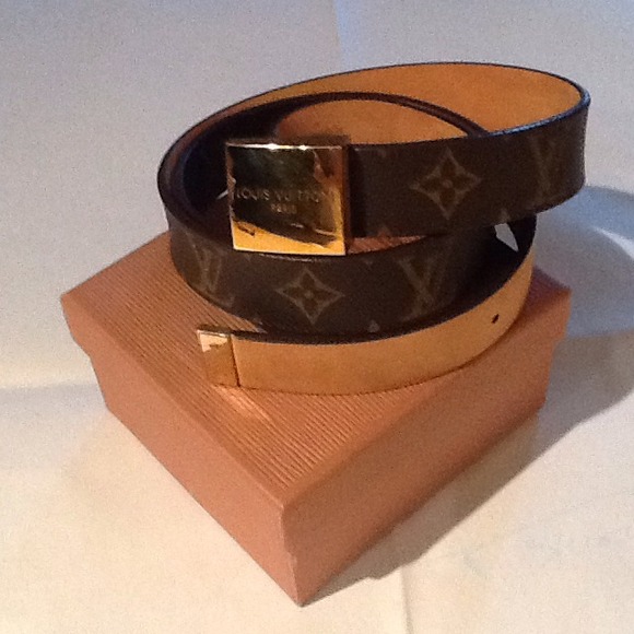 SOLD SOLD..100%Authentic L Vuitton Signature belt