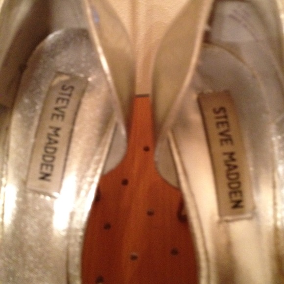 Shoes - Picture 3 of 3