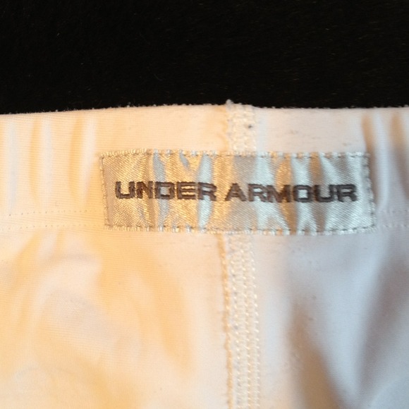 Under Armour White Compression Shorts - Picture 4 of 4