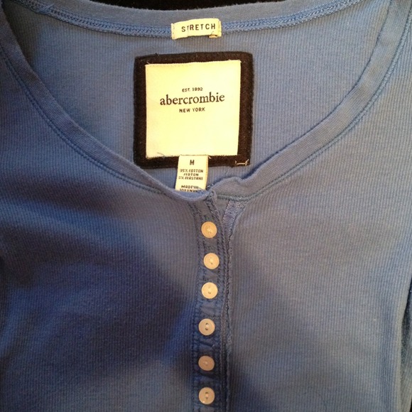 Abercrombie kids blue stretch t-shirt - Picture 2 of 3