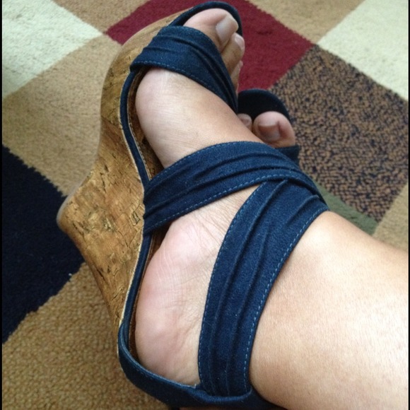 ✨Price Cut✨Sexy Blue Suede Wedges - Picture 2 of 3