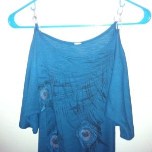 Blue chain top shirt with graphic