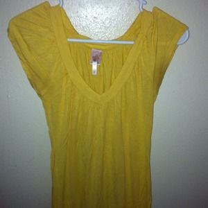 Yellow rue 21 top
