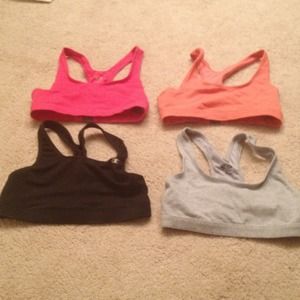 RESERVED.💢💢4 champion sports bras