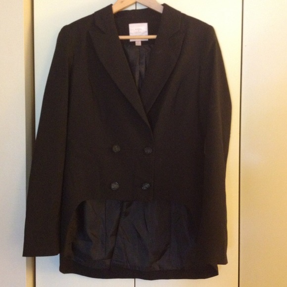 NWOT - Romeo & Juliet Couture black tuxedo jacket