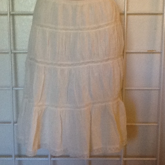 Reduced $5. Gauzy skirt.☀