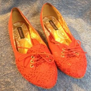 Red flats, size 8.