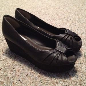 Steve madden size 5.5 brown wedge