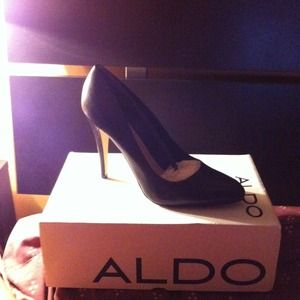 Aldo shoes brand new bought wrong size