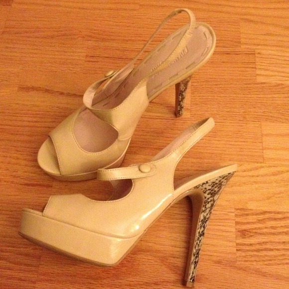 Colin Stuart off white shoes.