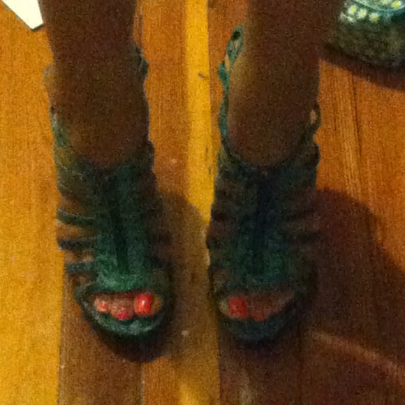 Sold - Picture 2 of 4