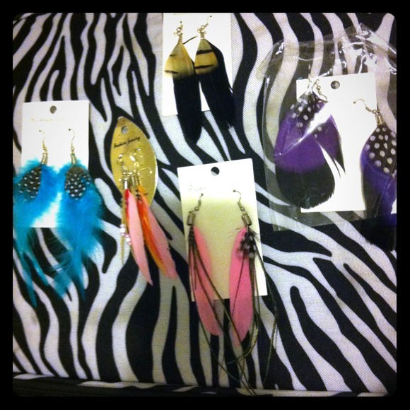 Free earrings with purchase!!!