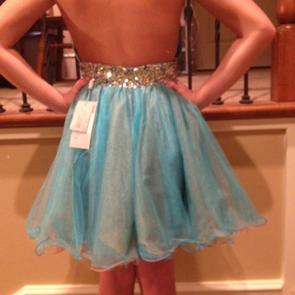 Prom dress - Picture 3 of 3