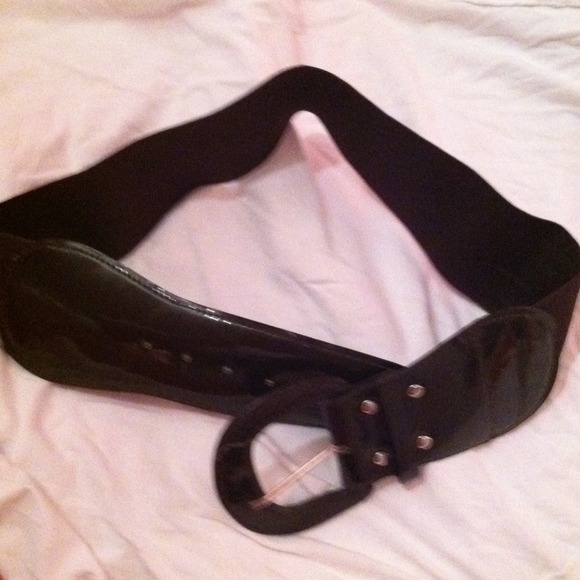 Brown leather belt - Picture 1 of 1