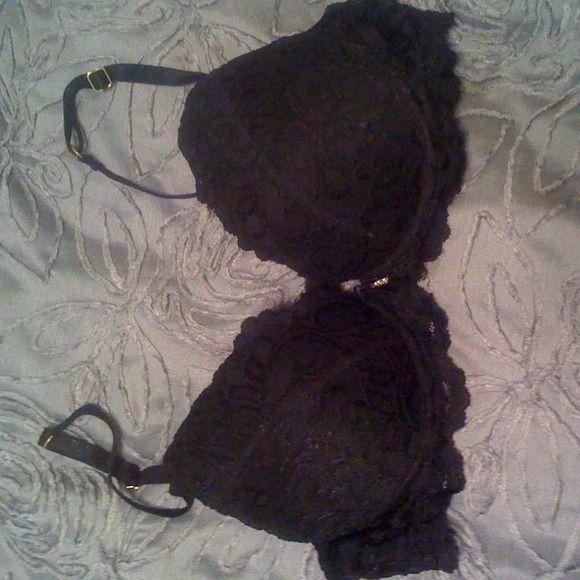 ❌SOLD❌Black lace push-up bra