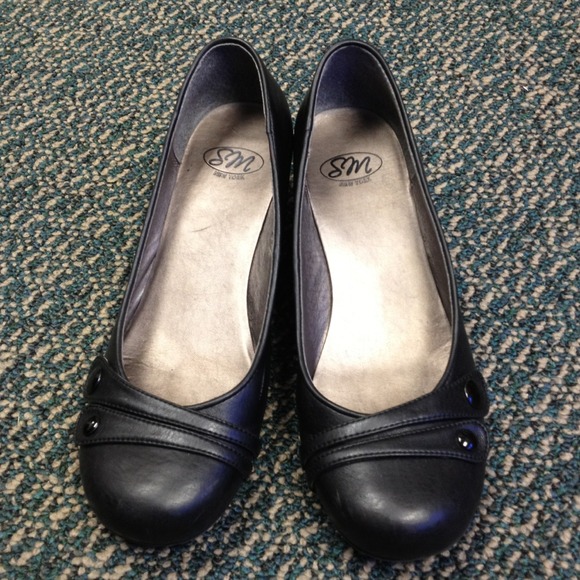Black shoes