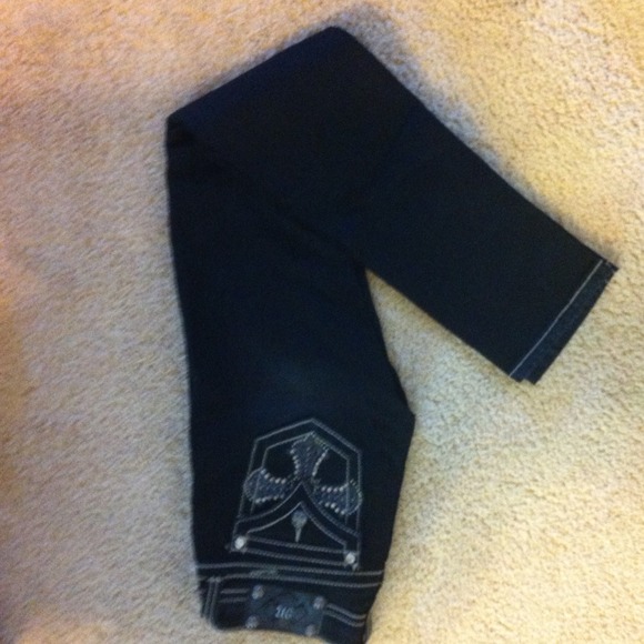 ❌SOLD❌🎉10/26/12 Miss Me jeans w crystal cross