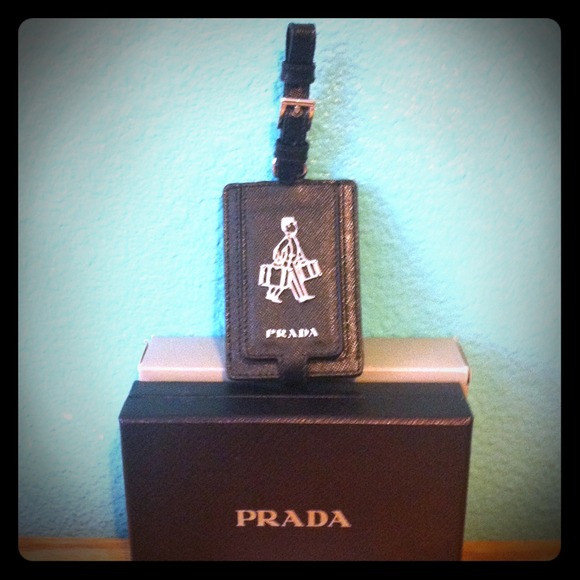 Prada Handbags - 🎁Great gift! PRADA leather luggage tag
