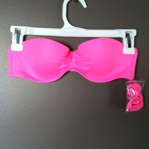 RESERVED ***NWT Victoria's secret Madi push up ban
