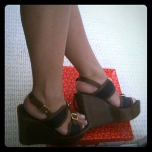 Tory Burch Shoes - ❌Sold❌ New Tory Burch wood & denim wedge sandal Tory Burch Shoes - ❌Sold❌ New Tory Burch wood & denim wedge sandal
