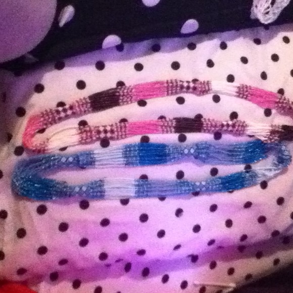 Pretty necklaces . - Picture 3 of 3