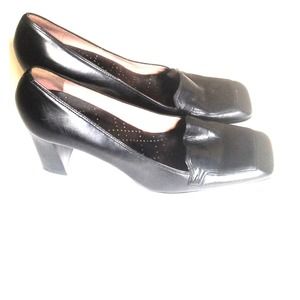 The Simple Black Classic Shoe.