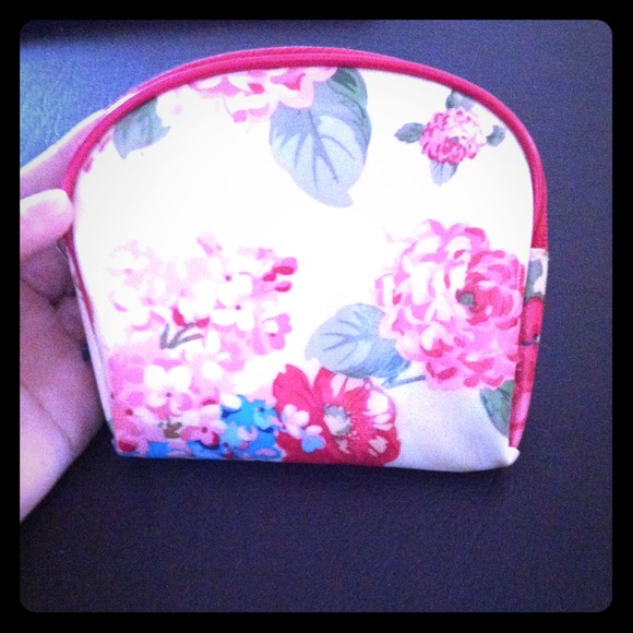 Cute floral print pouch(: