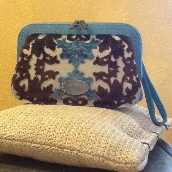 Petunia Picklebottom modern vintage cameo clutch