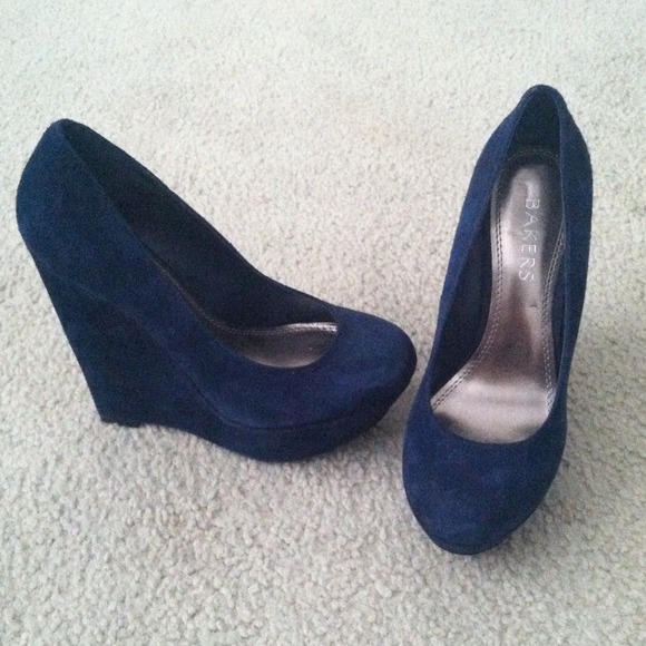 Navy blue wedges (suede)
